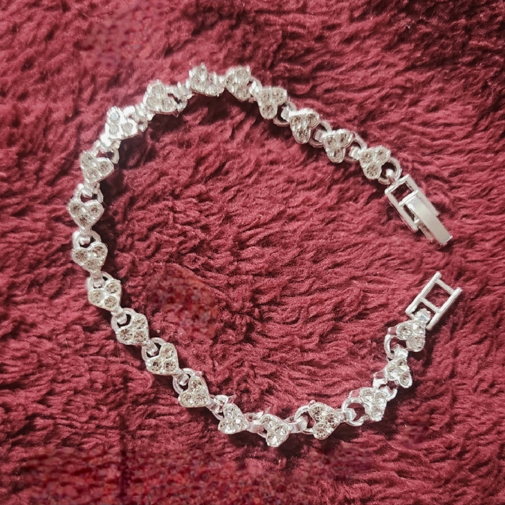 New Elegant Silverand Rhinestone Heart Bracelet